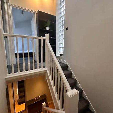 Kay Star Living Apartment เบอร์มิงแฮม ภายนอก รูปภาพ