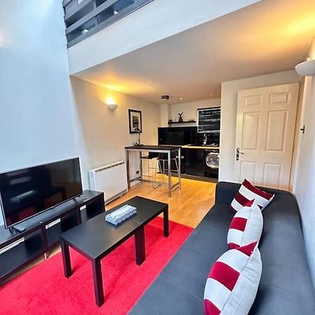 Kay Star Living Apartment เบอร์มิงแฮม ภายนอก รูปภาพ