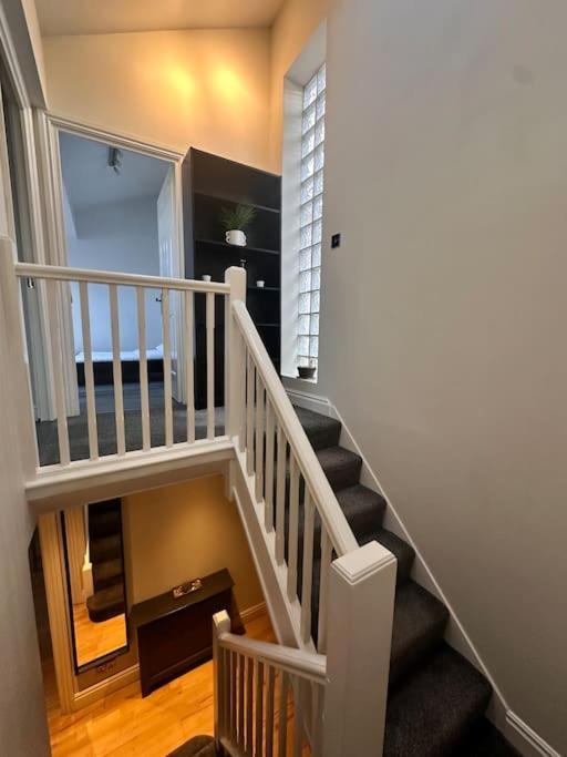 Kay Star Living Apartment เบอร์มิงแฮม ภายนอก รูปภาพ