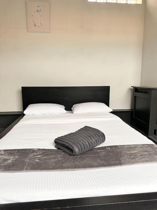 Kay Star Living Apartment เบอร์มิงแฮม ภายนอก รูปภาพ